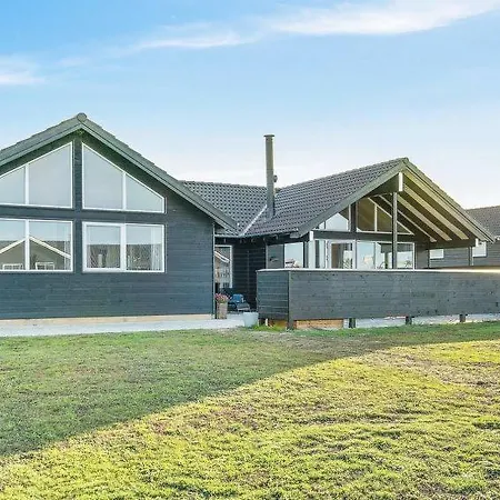 Eskilstrup Sleeps 14 Pool Wifi Holiday home Eskilstrup (Funen)