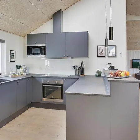 Holiday home Eskilstrup Sleeps 14 Pool Wifi Eskilstrup (Funen)